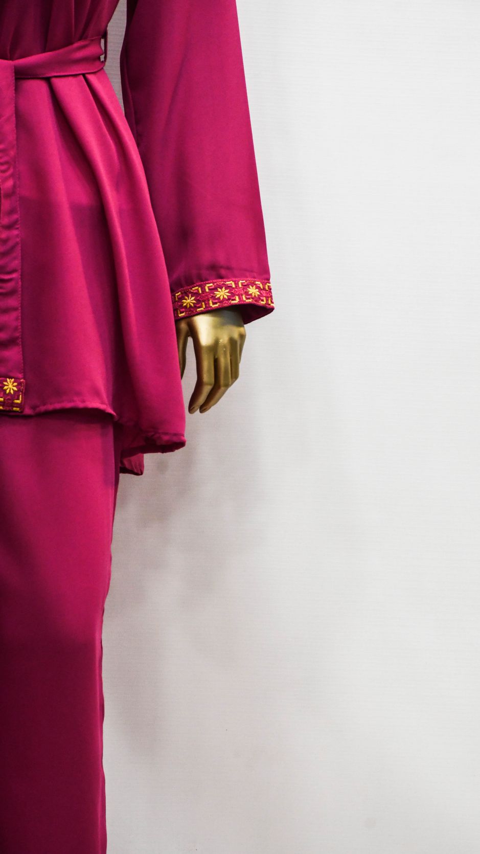 Co-Ord Set Embroidered Shocking Pink
