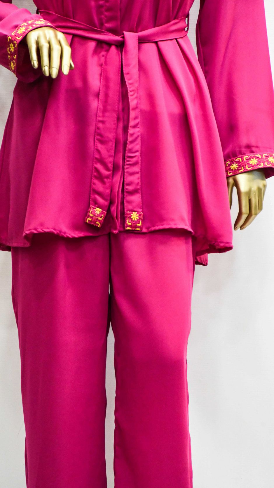 Co-Ord Set Embroidered Shocking Pink