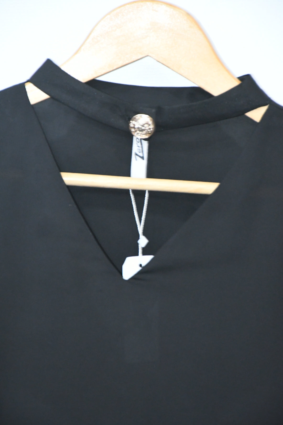 Top Choker Neck-Jet Black